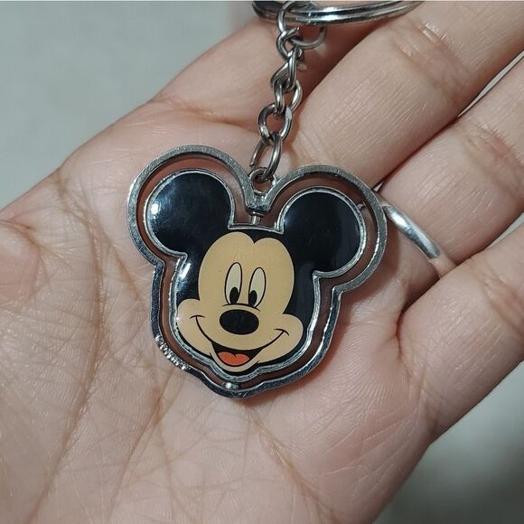 Disney Mickey Mouse Head Spinner Key Ring - Picture 3 of 4